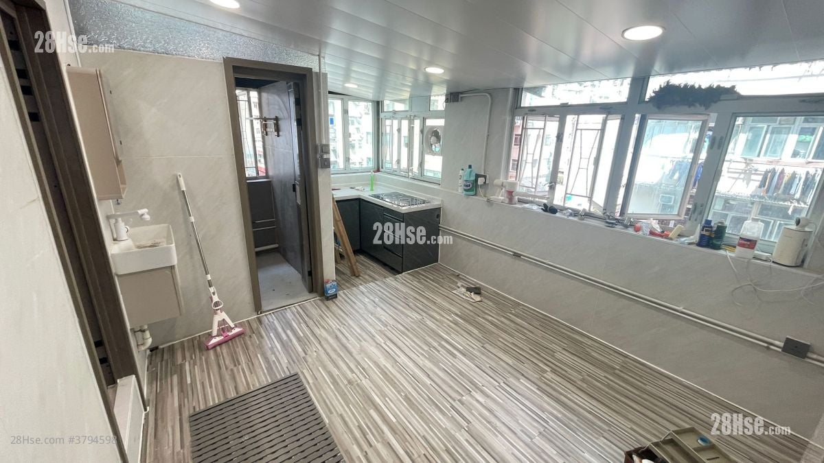 Wing Sing Building Rental 3 Bedrooms , 1 Bathroom 319 ft²