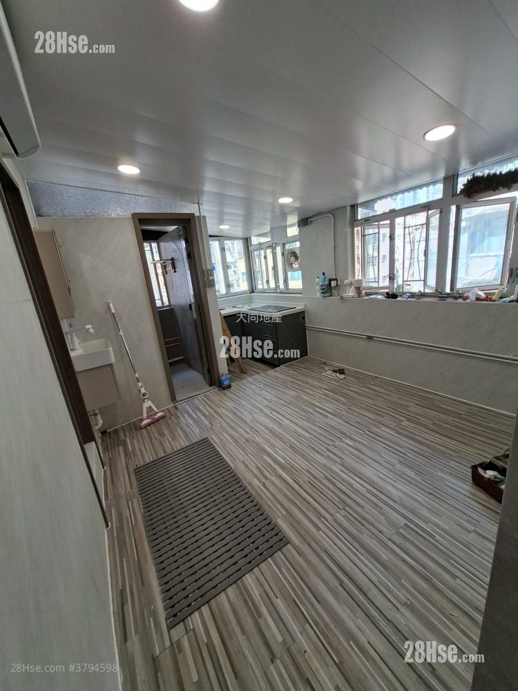 Wing Sing Building Rental 3 Bedrooms , 1 Bathroom 319 ft²