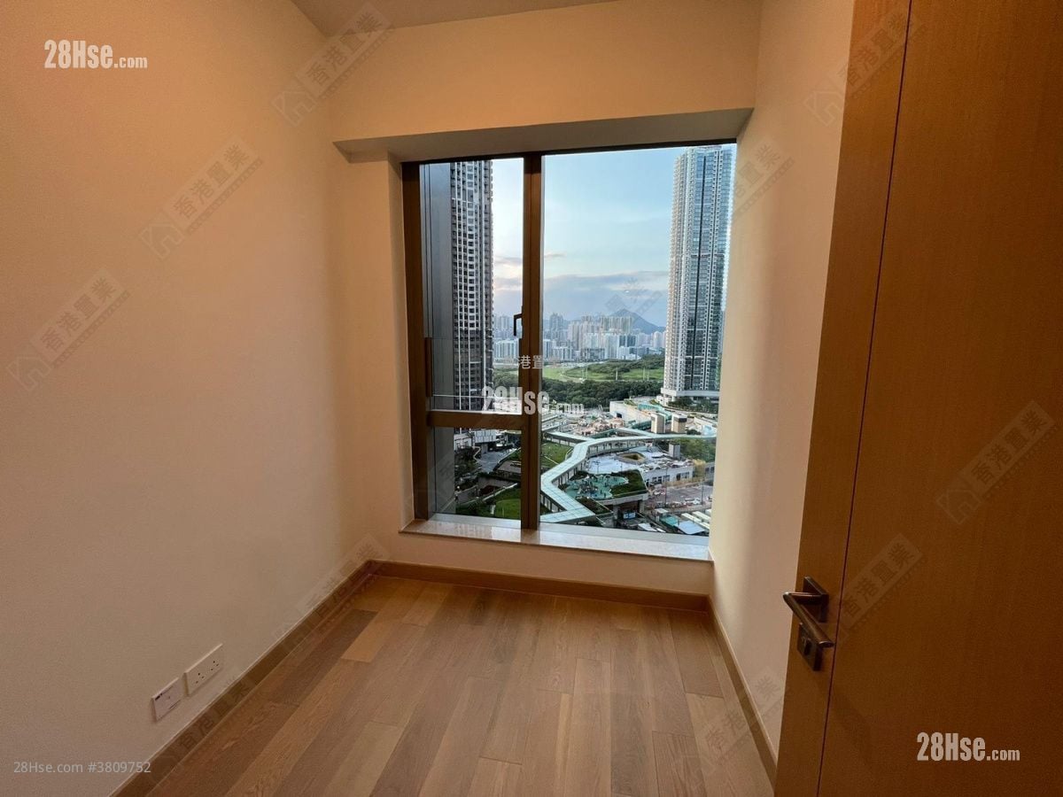 Grand Marini 售盘 3 房 , 1 浴室 652 平方尺