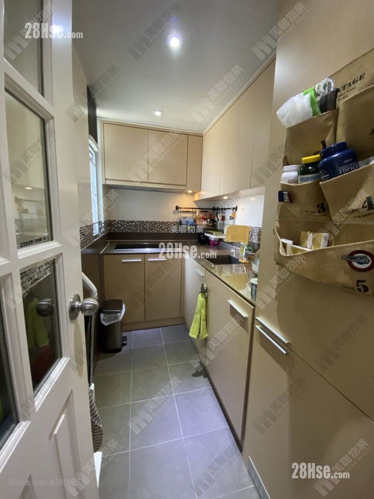 Hong Lai Garden Sell 2 Bedrooms 362 ft²