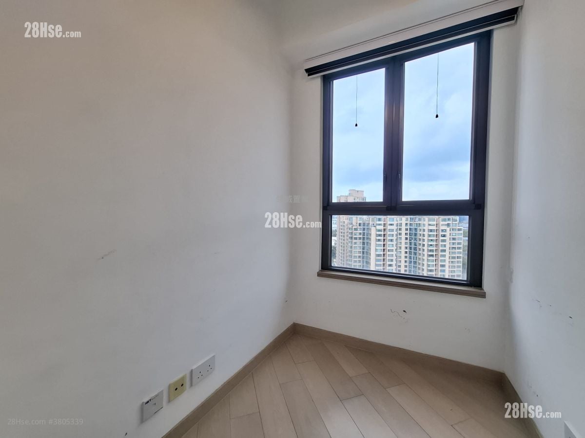 Downtown 38 Rental 2 Bedrooms , 1 Bathroom 385 ft²