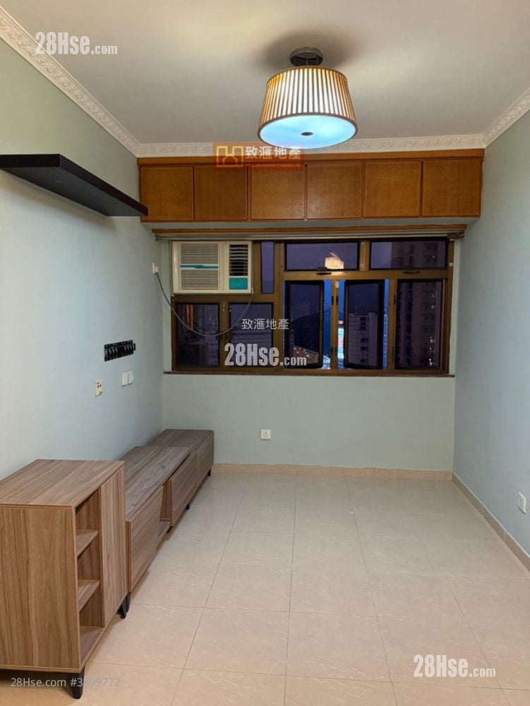 Yuet Lai Court Sell 2 Bedrooms 421 ft²