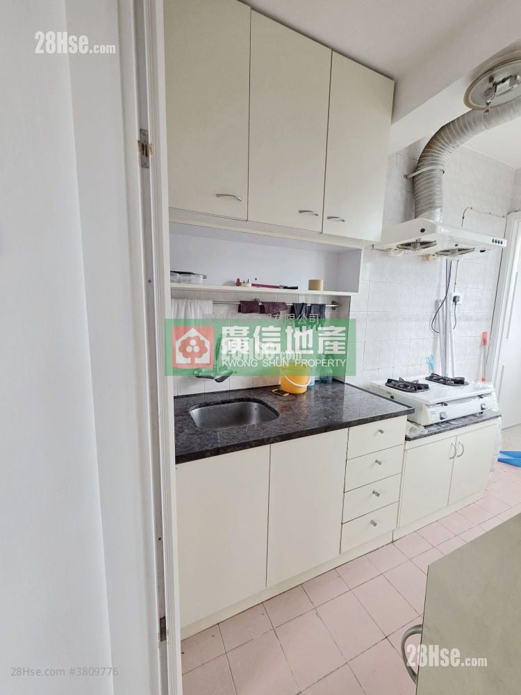 Fife Court Sell 2 Bedrooms , 1 Bathroom 310 ft²