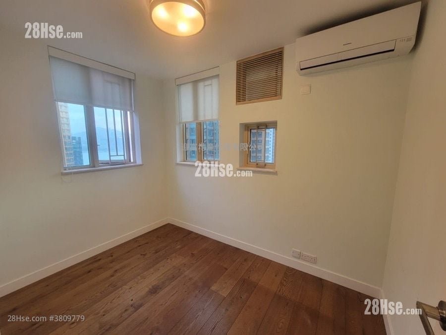 海滨南岸 售盘 3 房 , 2 浴室 593 平方尺