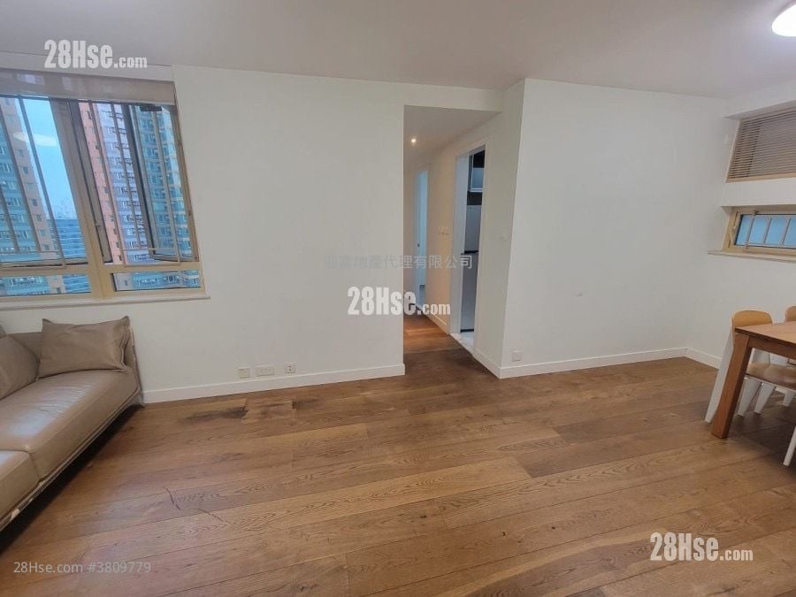 海滨南岸 售盘 3 房 , 2 浴室 593 平方尺