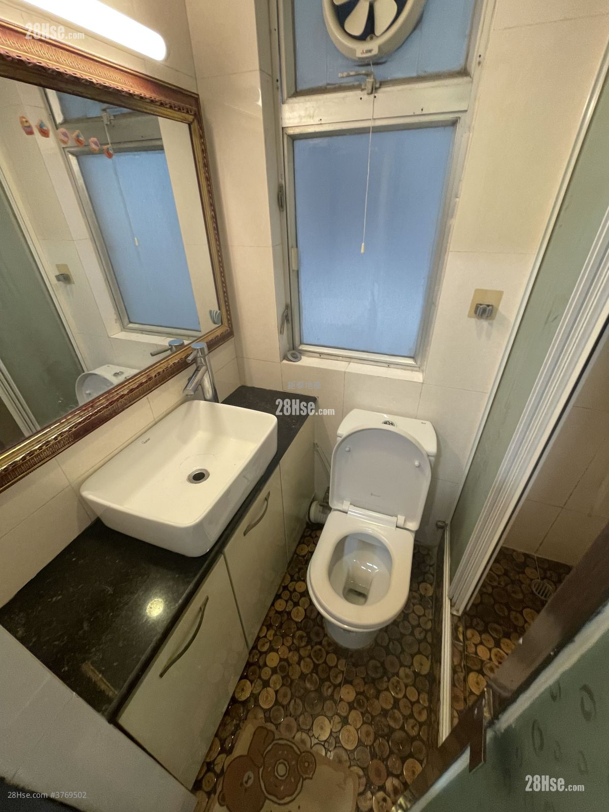 On Hong Building Rental 1 Bedroom , 1 Bathroom 238 ft²