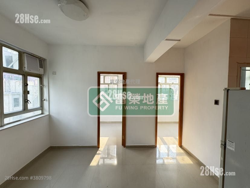 Tenement House Sell 2 Bedrooms , 1 Bathroom 338 ft²