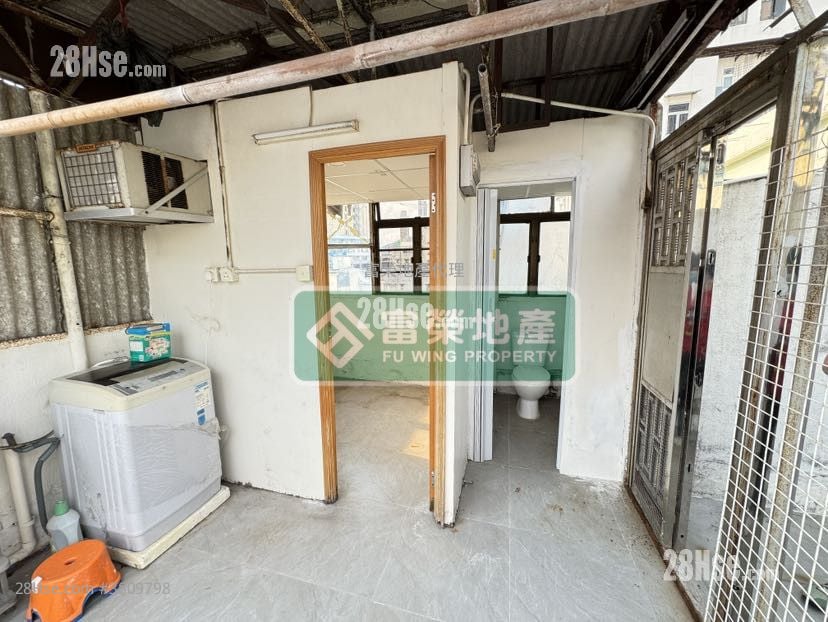 Tenement House Sell 2 Bedrooms , 1 Bathroom 338 ft²