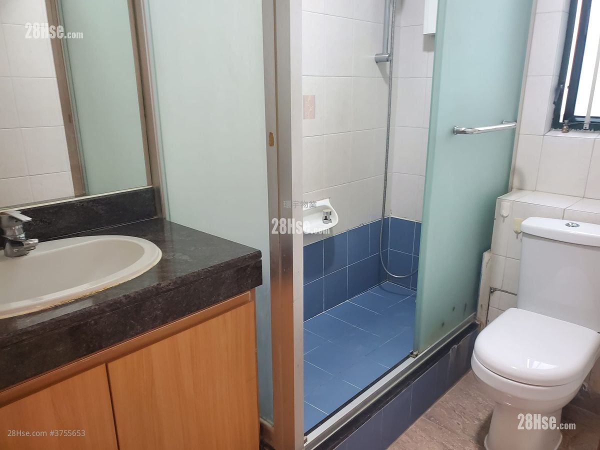 翡翠广场 售盘 2 房 , 1 浴室 419 平方尺