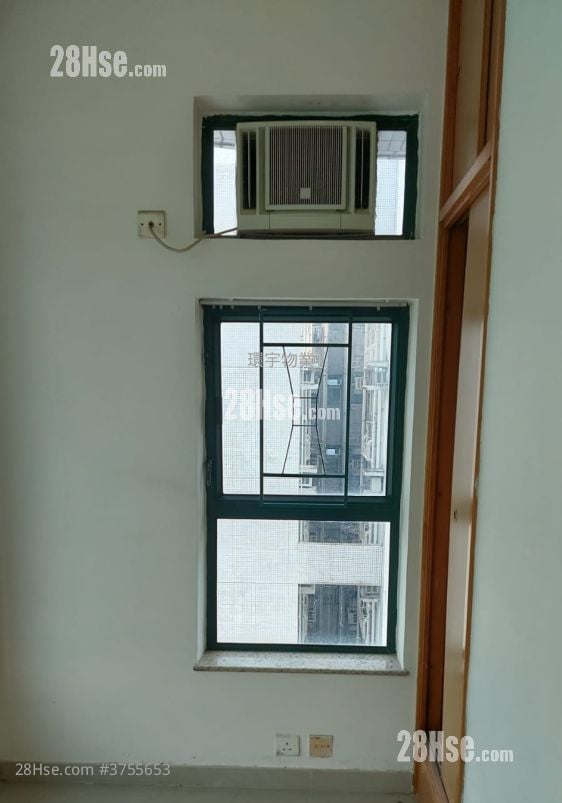 翡翠广场 售盘 2 房 , 1 浴室 419 平方尺