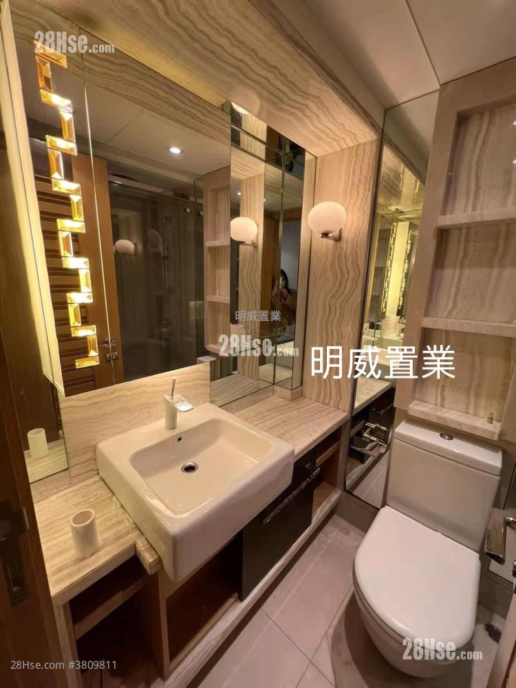 Macpherson Place Sell 2 Bedrooms , 1 Bathroom 555 ft²