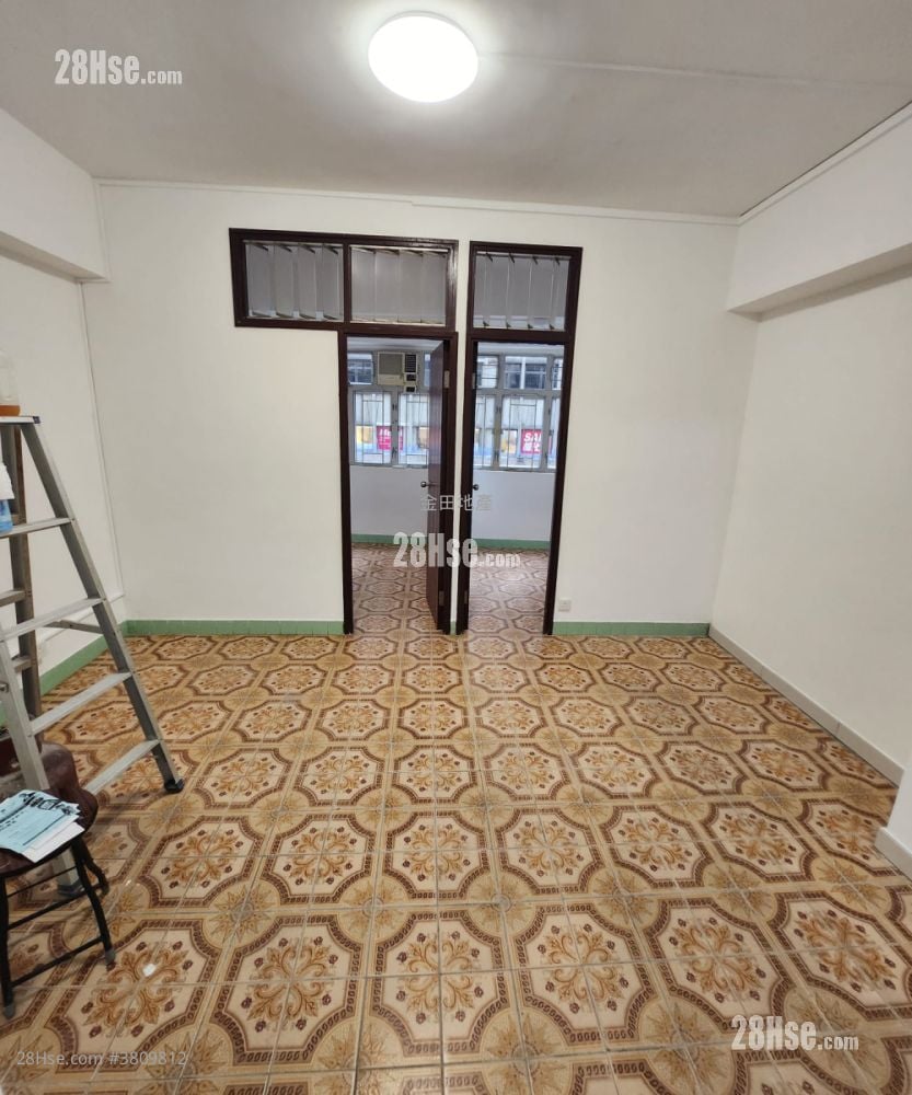 单幢楼房 租盘 2 房 , 1 浴室 392 平方尺