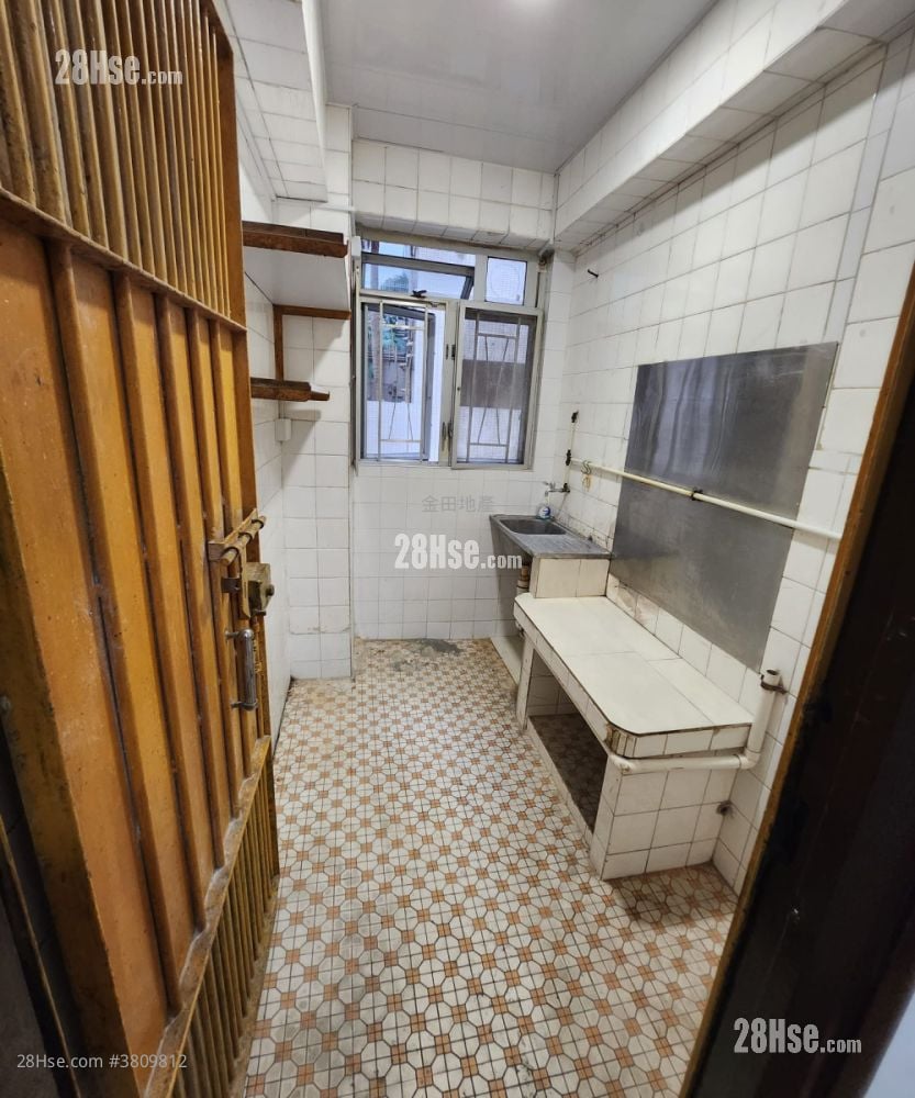 单幢楼房 租盘 2 房 , 1 浴室 392 平方尺