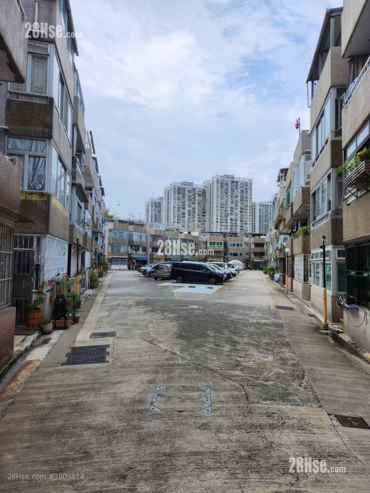 旭日花园 售盘 3 房 , 1 浴室 700 平方尺