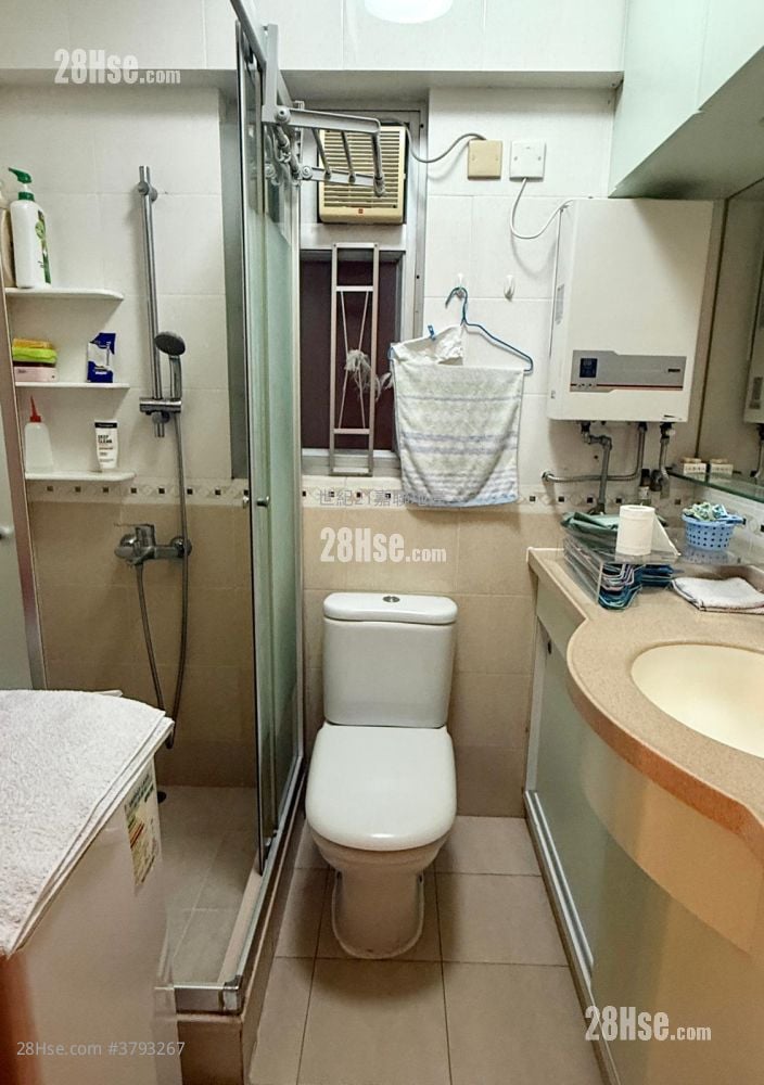 悦海华庭 售盘 2 房 , 1 浴室 422 平方尺