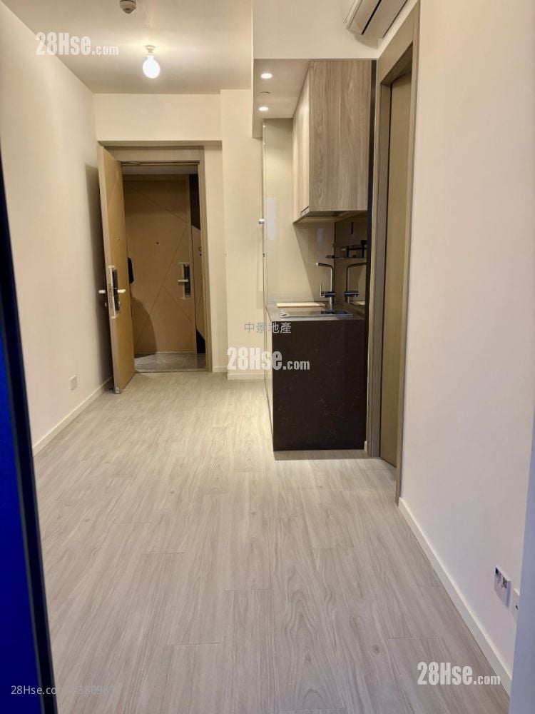 Twin Victoria Rental 1 Bedroom , 1 Bathroom 301 ft²