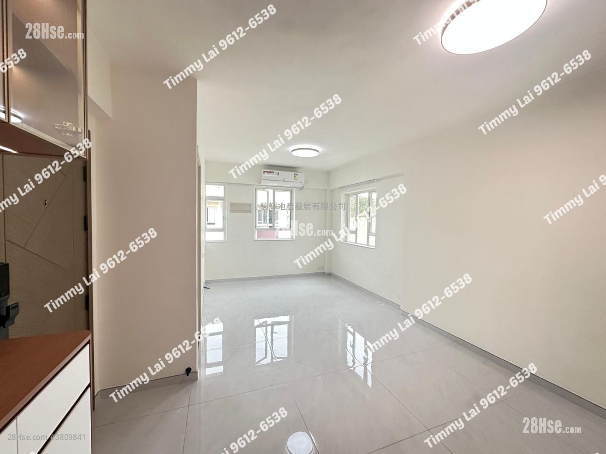 South Court Rental 3 Bedrooms , 3 Bathrooms 932 ft²