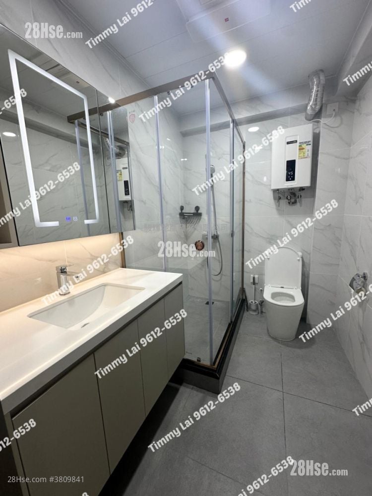 South Court Rental 3 Bedrooms , 3 Bathrooms 932 ft²