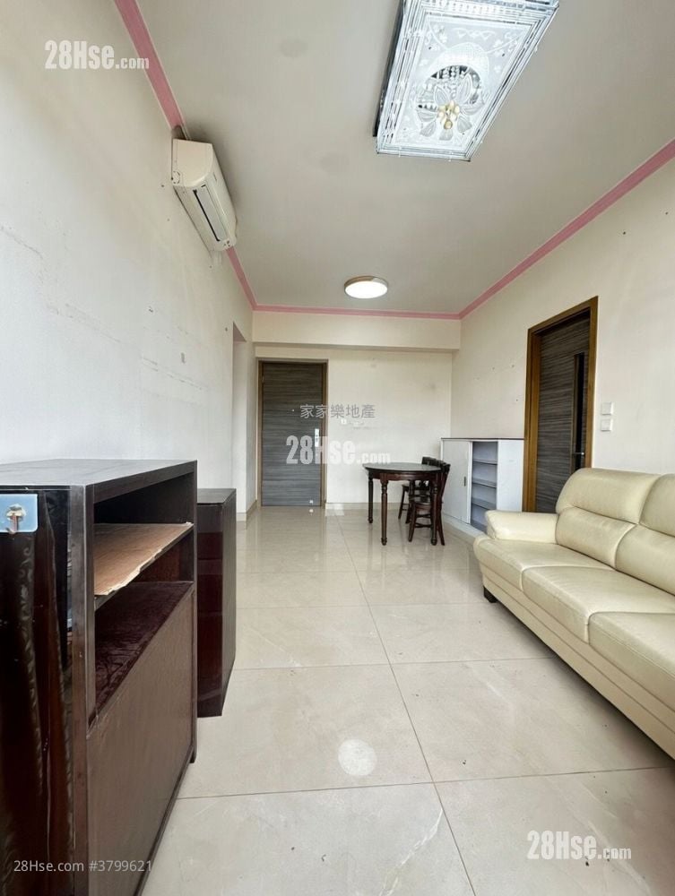 Green Code Rental 4 Bedrooms , 2 Bathrooms 753 ft²