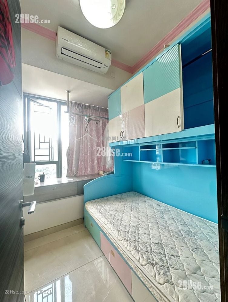 Green Code Rental 4 Bedrooms , 2 Bathrooms 753 ft²