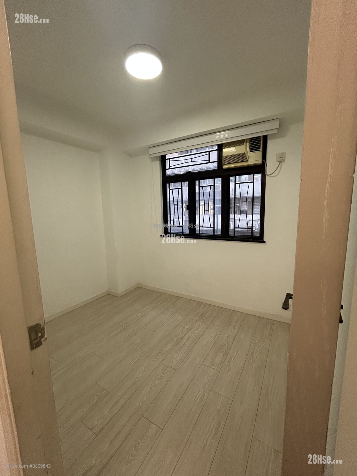 Hillwood Mansion Rental 2 Bedrooms , 1 Bathroom 420 ft²