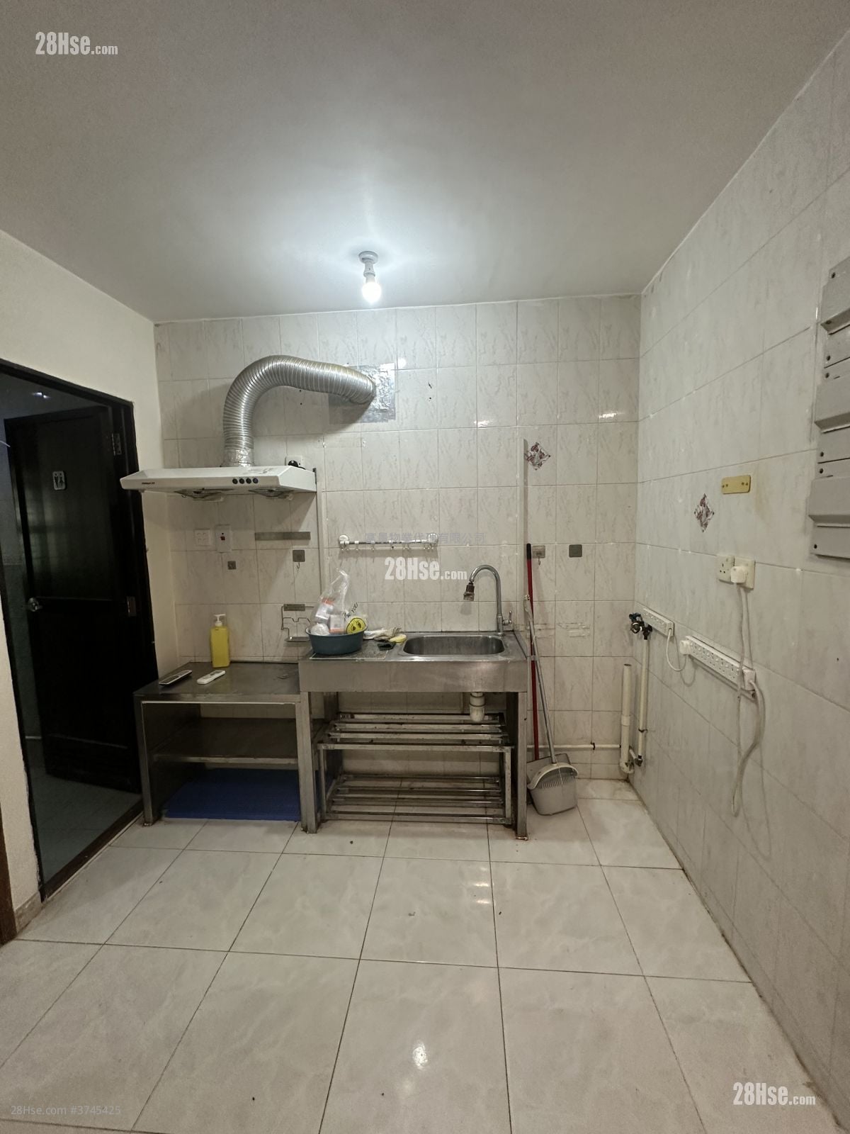 Kei Lun Wai Rental 2 Bedrooms , 1 Bathroom 320 ft²