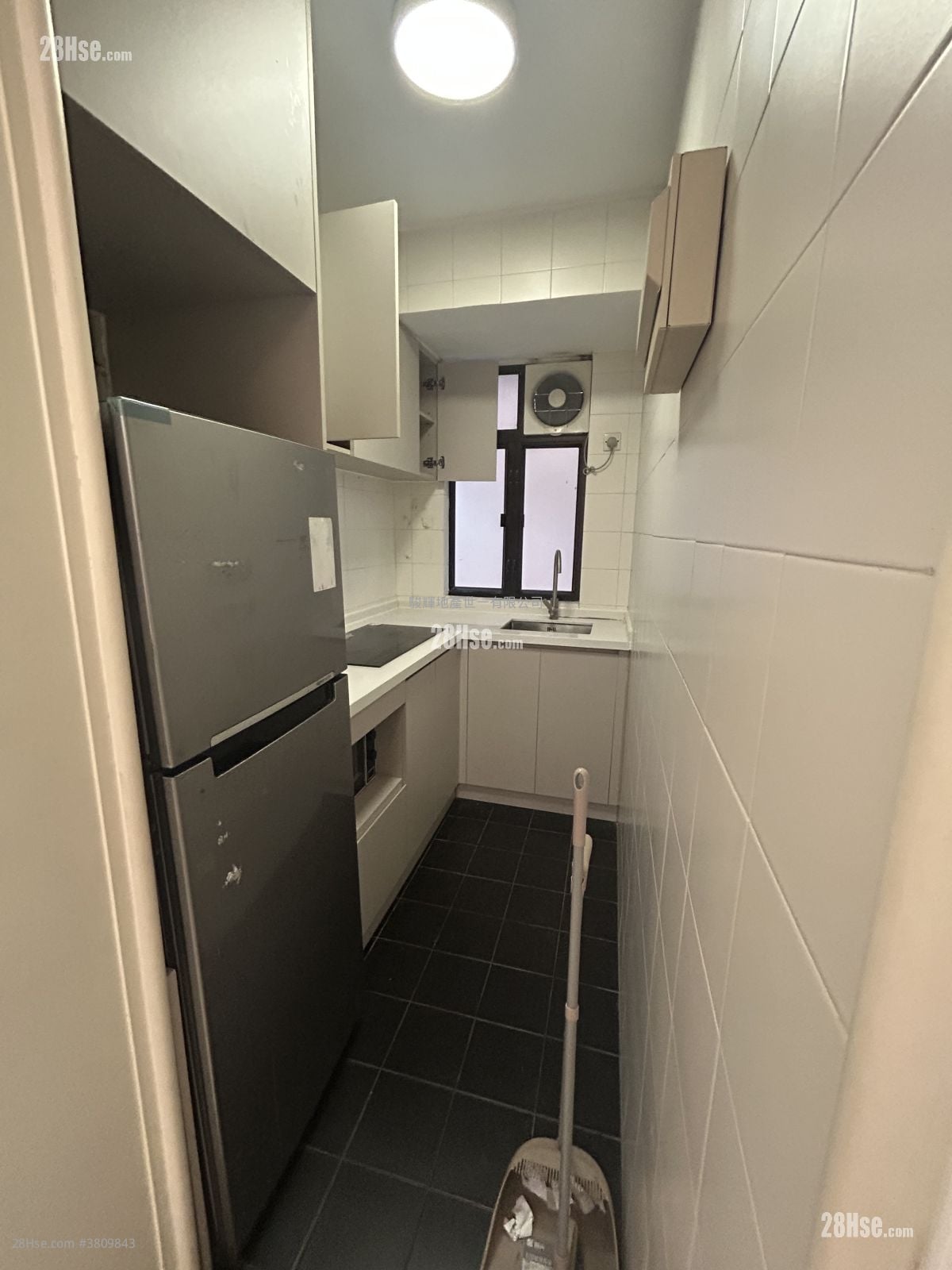 Hillwood Mansion Rental 2 Bedrooms , 1 Bathroom 420 ft²