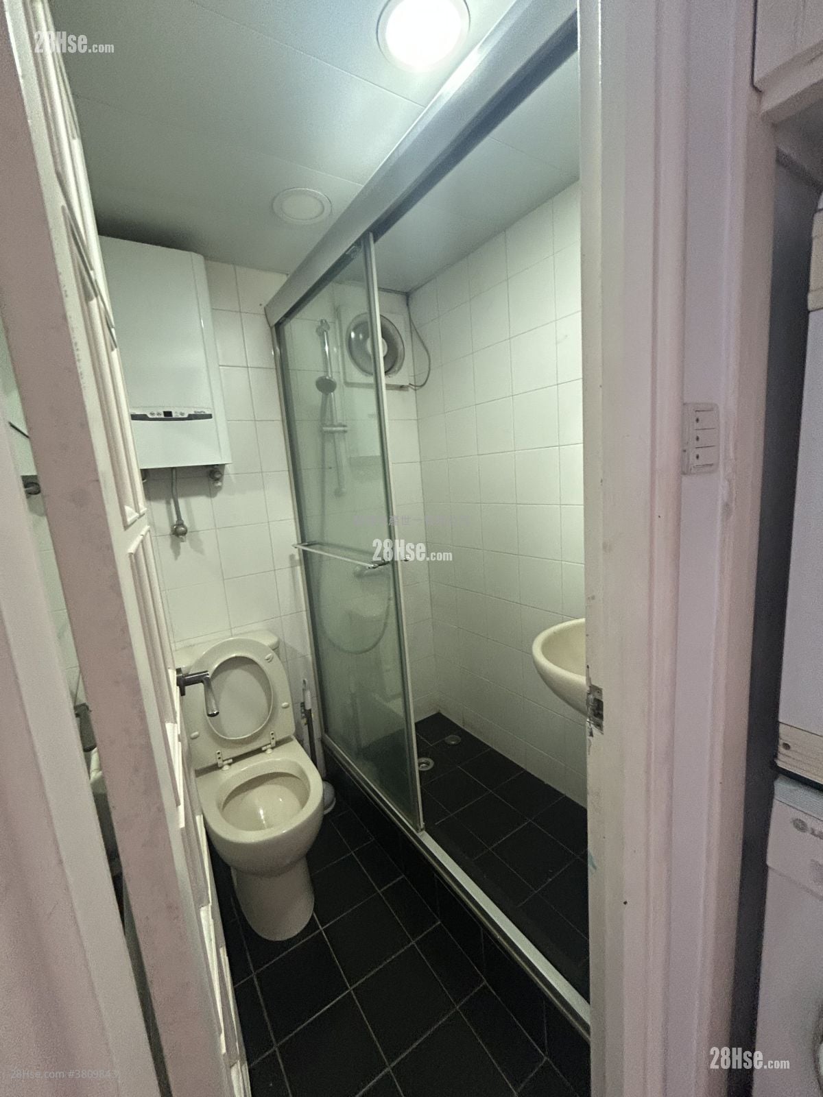 Hillwood Mansion Rental 2 Bedrooms , 1 Bathroom 420 ft²