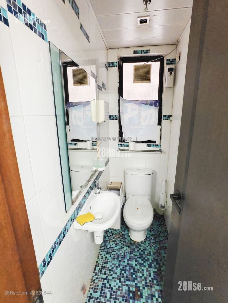 Sterling Centre Sell