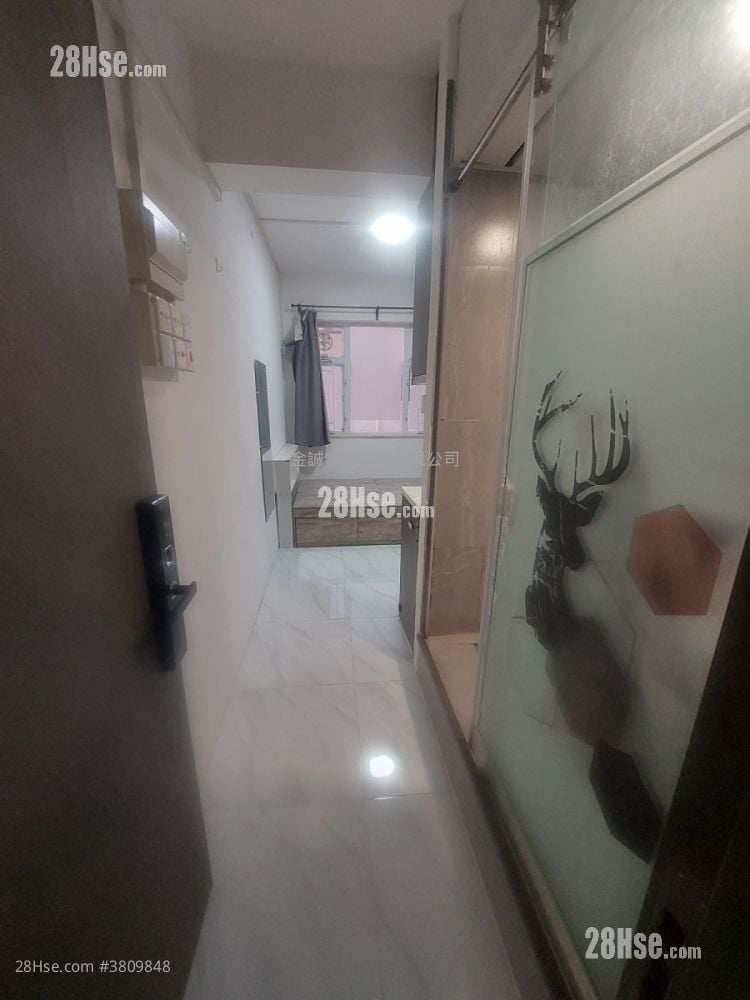 Hung Fuk Building Rental Studio , 1 Bathroom 150 ft²