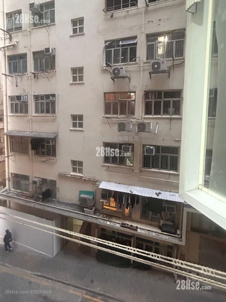 Hung Fuk Building Rental Studio , 1 Bathroom 150 ft²