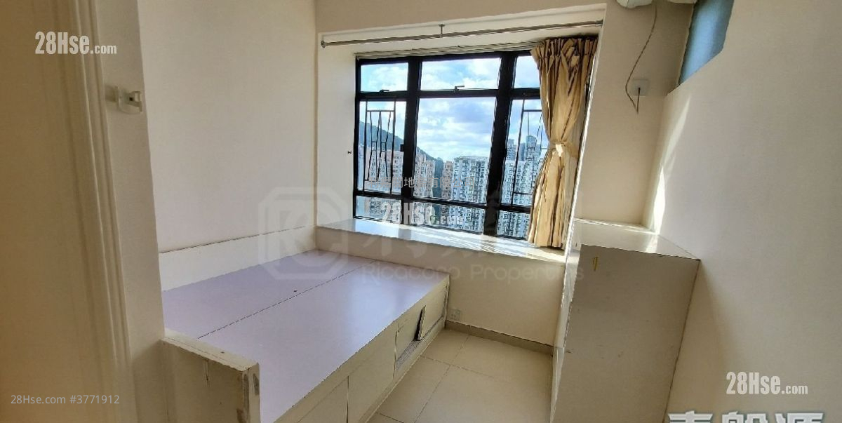 康怡花园 售盘 3 房 , 1 浴室 594 平方尺