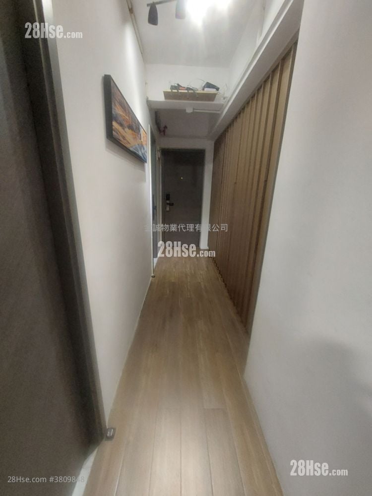 Hung Fuk Building Rental Studio , 1 Bathroom 150 ft²