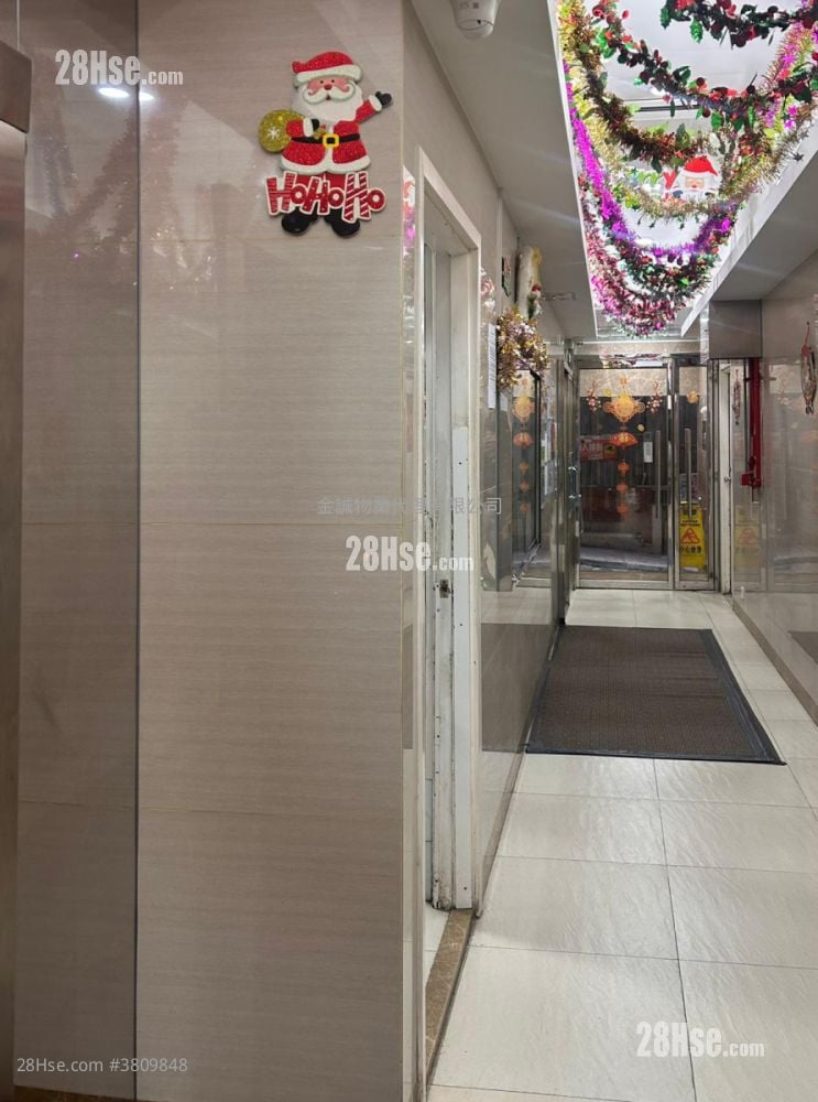 Hung Fuk Building Rental Studio , 1 Bathroom 150 ft²