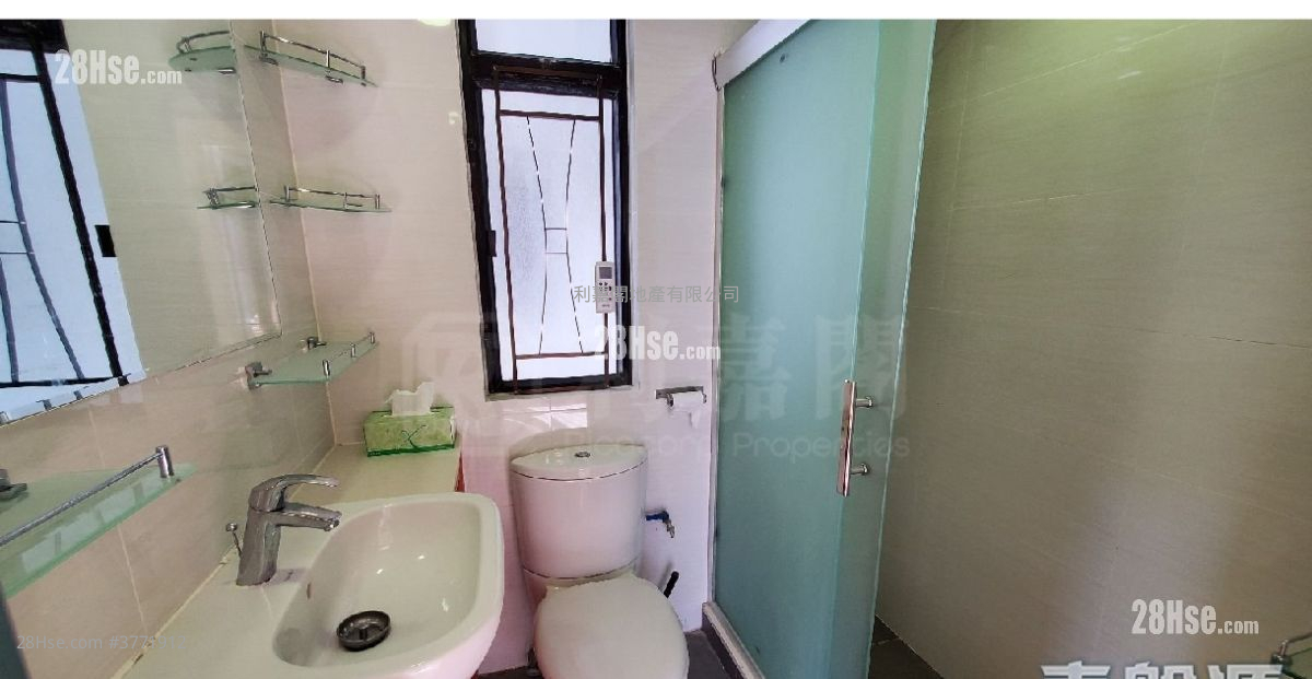 康怡花园 售盘 3 房 , 1 浴室 594 平方尺