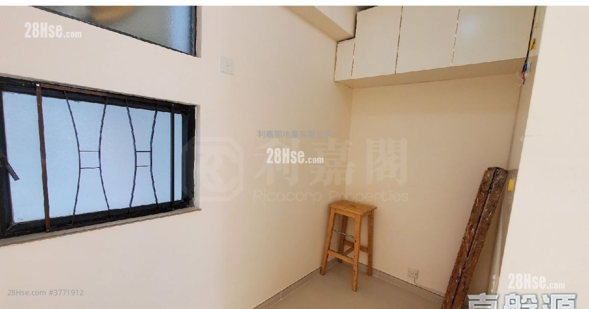 康怡花园 售盘 3 房 , 1 浴室 594 平方尺