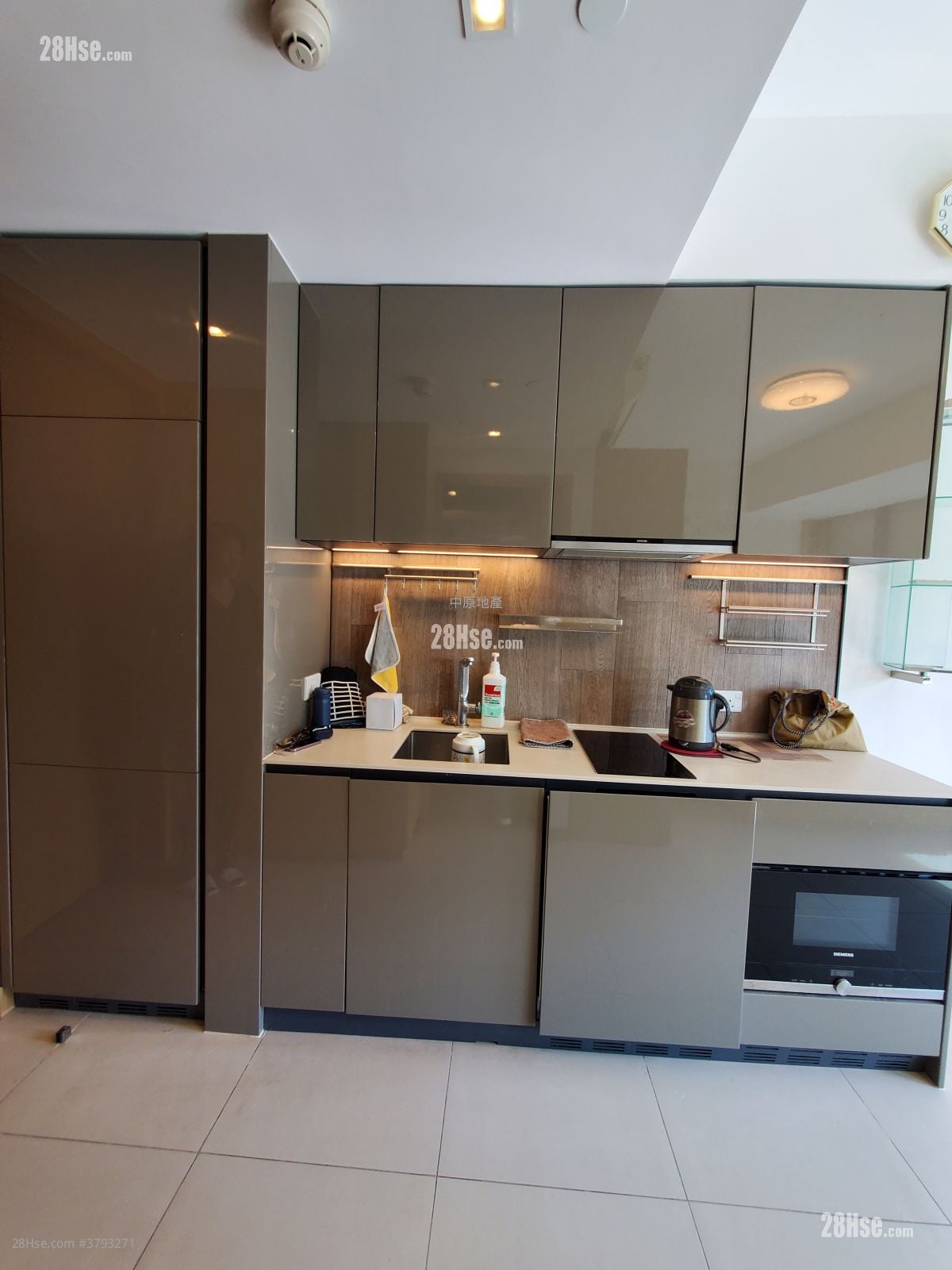 The Bloomsway Sell Studio , 1 Bathroom 308 ft²