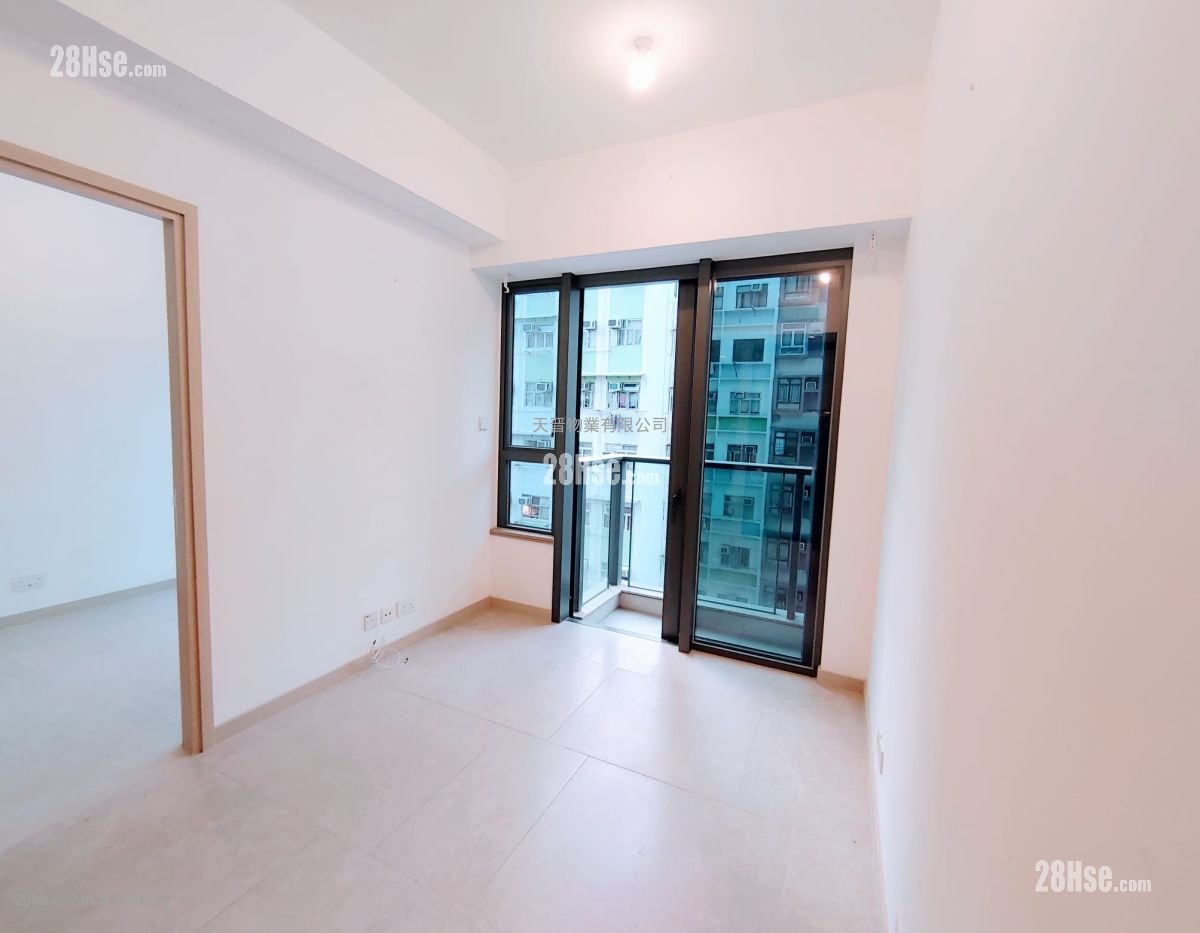 Downtown 38 售盘 1 房 , 1 浴室 301 平方尺