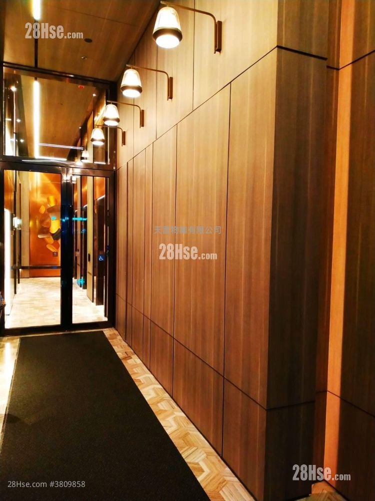 Downtown 38 售盘 1 房 , 1 浴室 301 平方尺