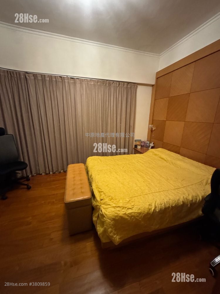 Woodland Crest Rental 3 Bedrooms , 2 Bathrooms 1,022 ft²