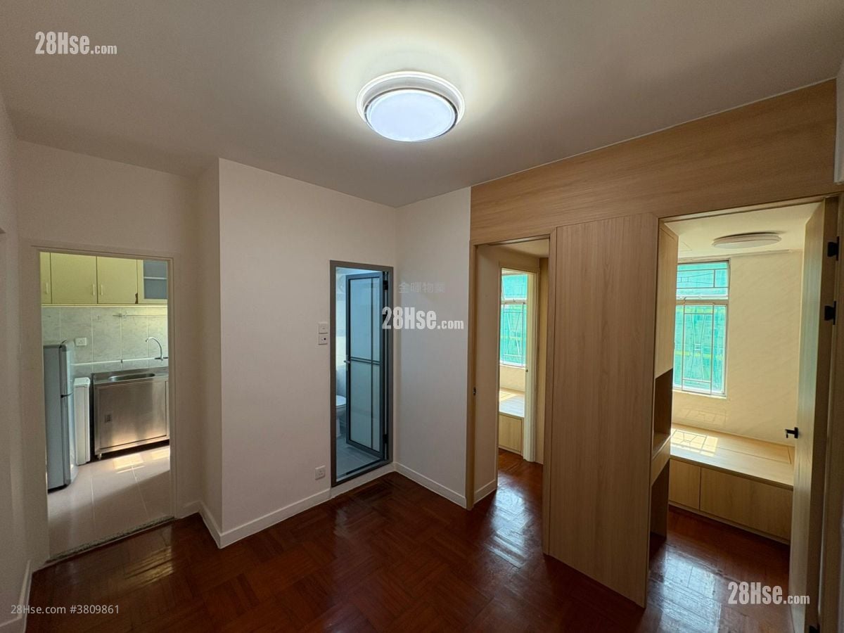 Chong Yip Centre Rental 2 Bedrooms , 1 Bathroom 305 ft²