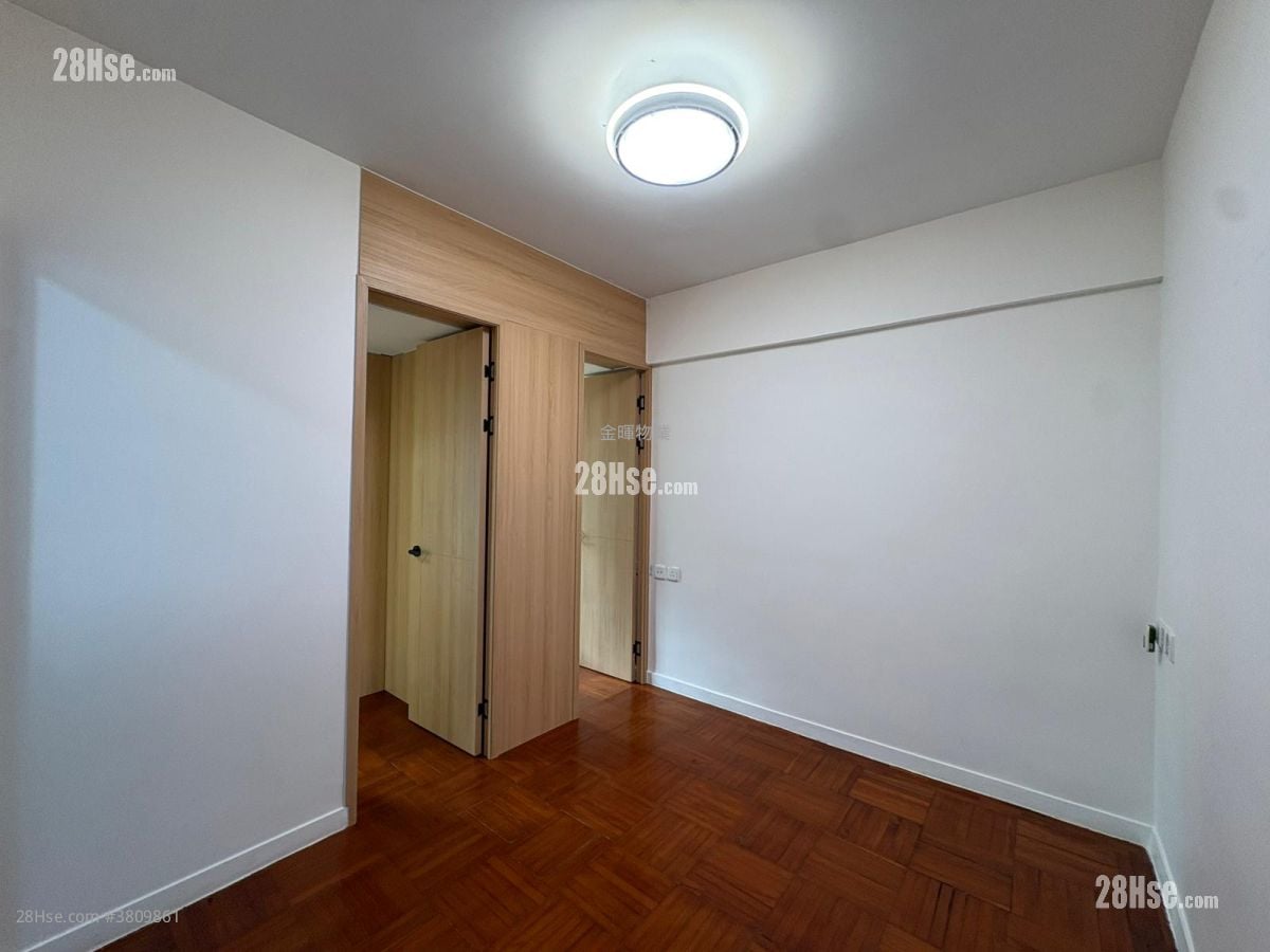 Chong Yip Centre Rental 2 Bedrooms , 1 Bathroom 305 ft²