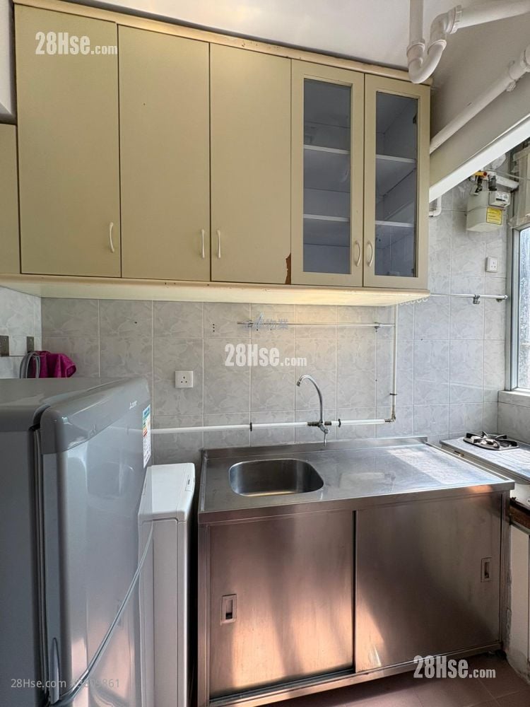 Chong Yip Centre Rental 2 Bedrooms , 1 Bathroom 305 ft²