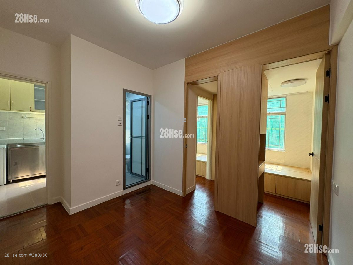 Chong Yip Centre Rental 2 Bedrooms , 1 Bathroom 305 ft²