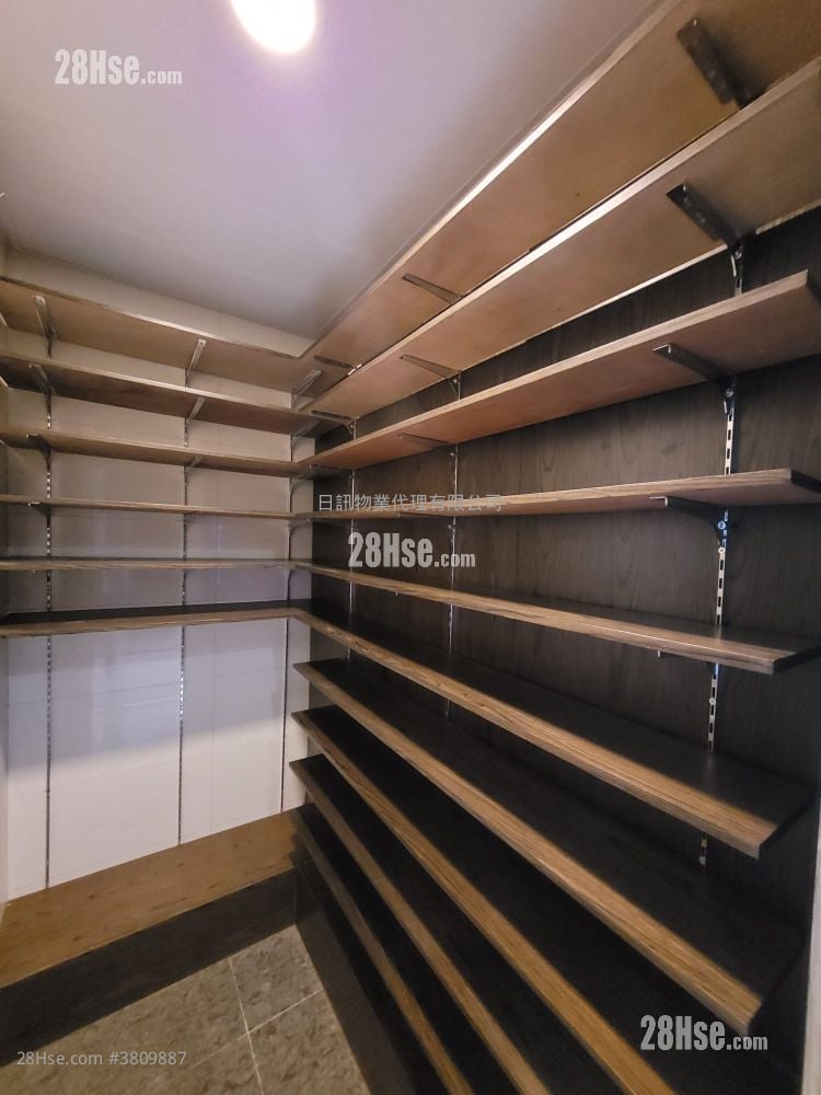 City Point Sell 3 Bedrooms , 3 Bathrooms 912 ft²