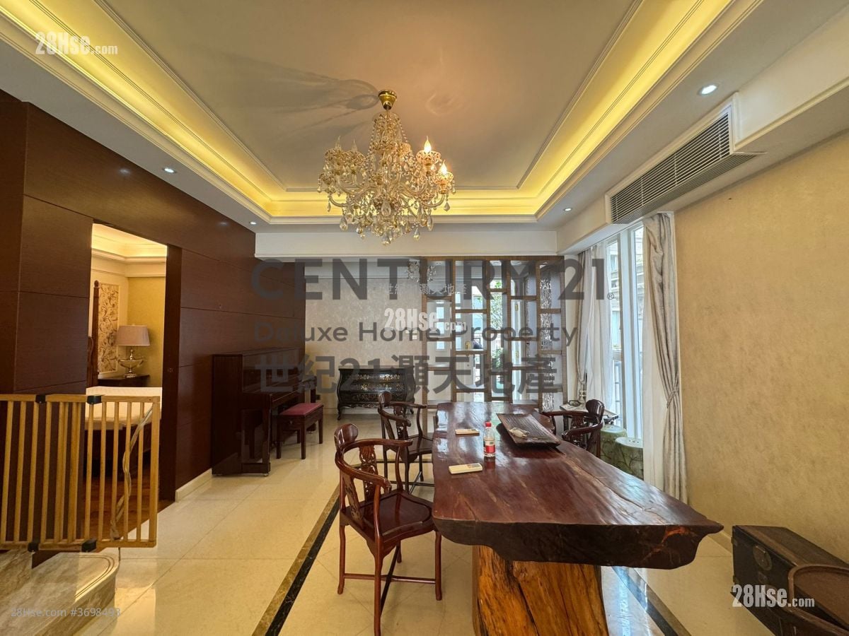 比华利山别墅 租盘 5+ 房 , 3 浴室 3,272 平方尺