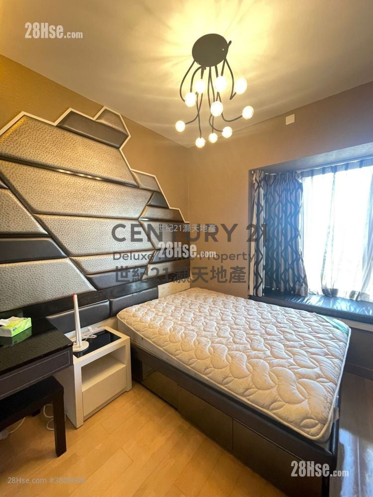 比华利山别墅 售盘 5+ 房 , 3 浴室 2,072 平方尺