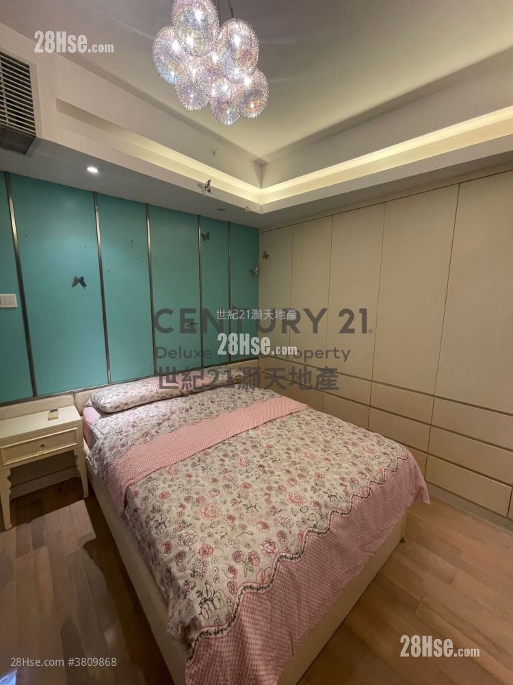 比华利山别墅 售盘 5+ 房 , 3 浴室 2,072 平方尺