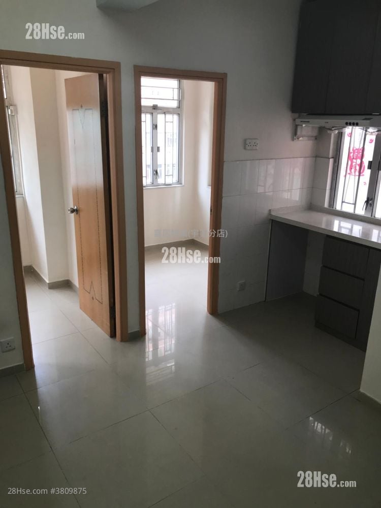 東成大廈 售盤 2 房 , 1 浴室 268 平方呎