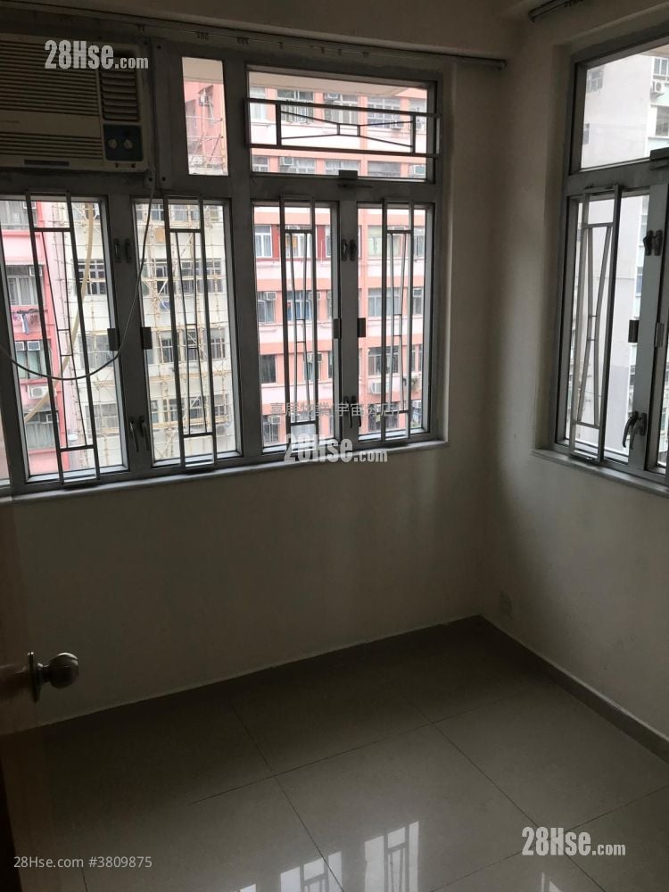 東成大廈 售盤 2 房 , 1 浴室 268 平方呎